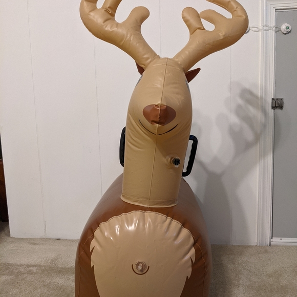NWOB Hop N' Go Reindeer - Picture 3 of 9